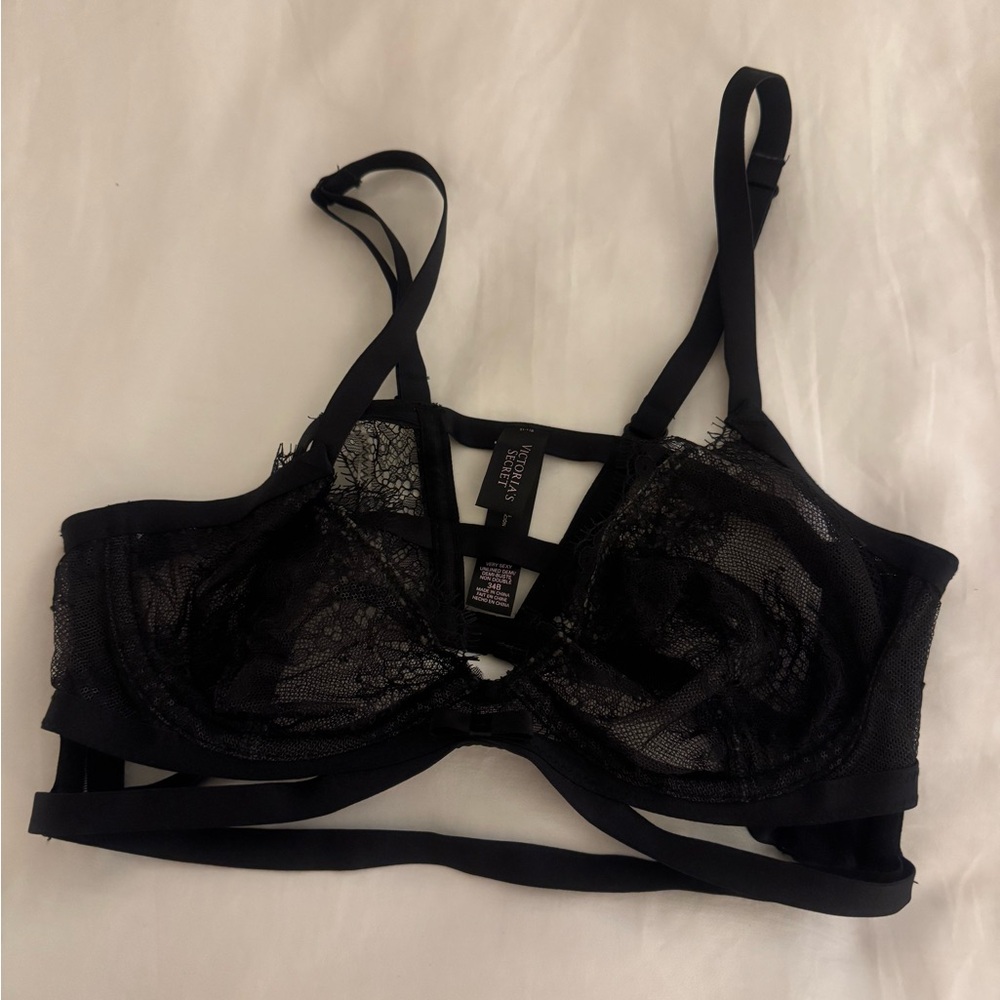 Victoria Secret sexy lace bra size 34B